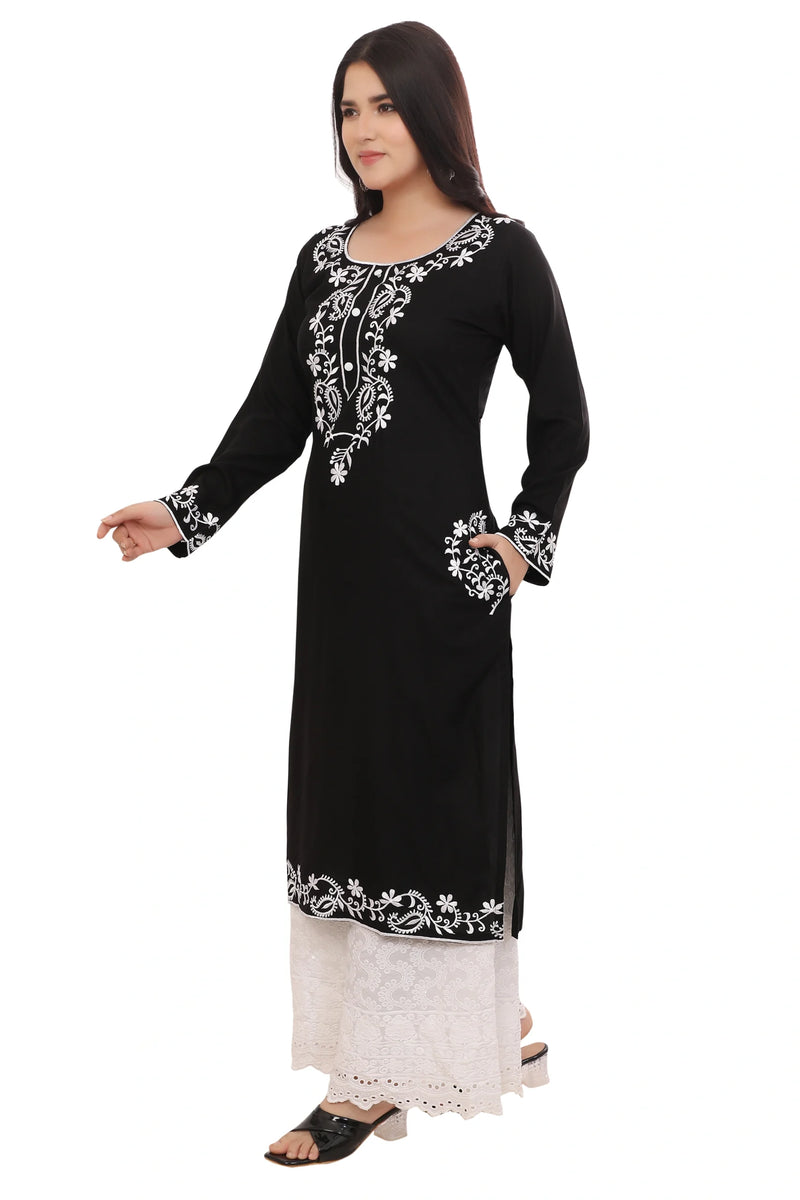 Paisley Pattern Embroidered Kurta