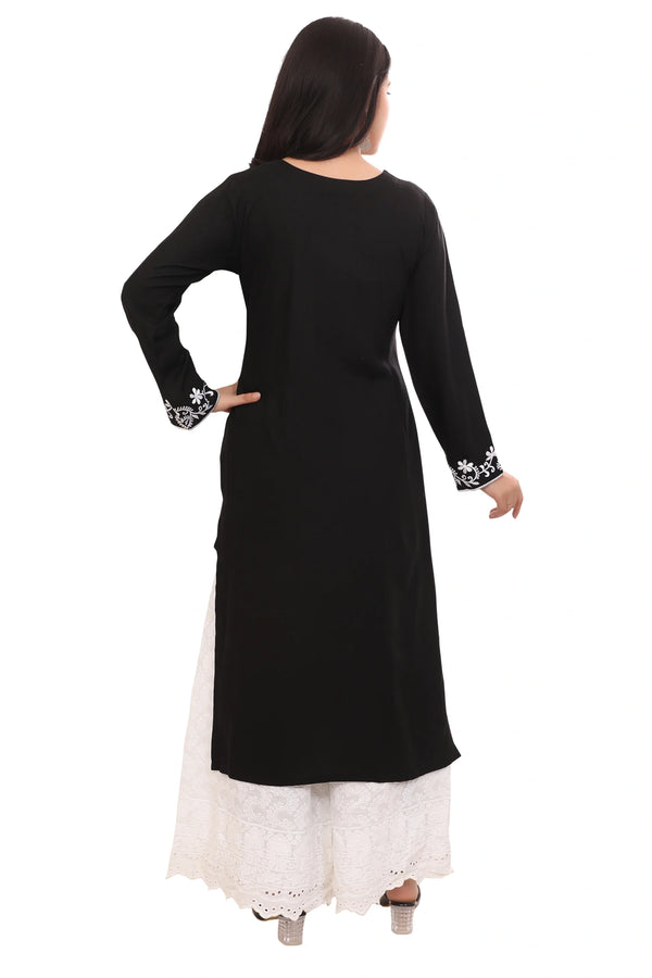 Paisley Pattern Embroidered Kurta